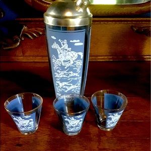 Wedge wood blue glass fox hunt print cocktail shaker with 3 matching glasses